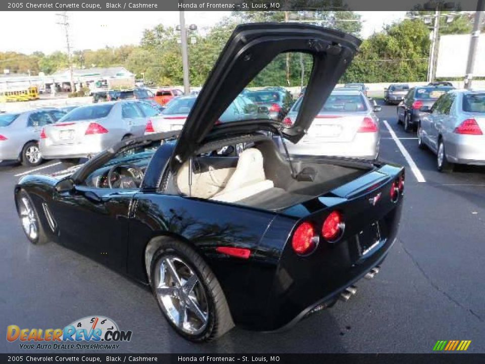 2005 Chevrolet Corvette Coupe Black / Cashmere Photo #23