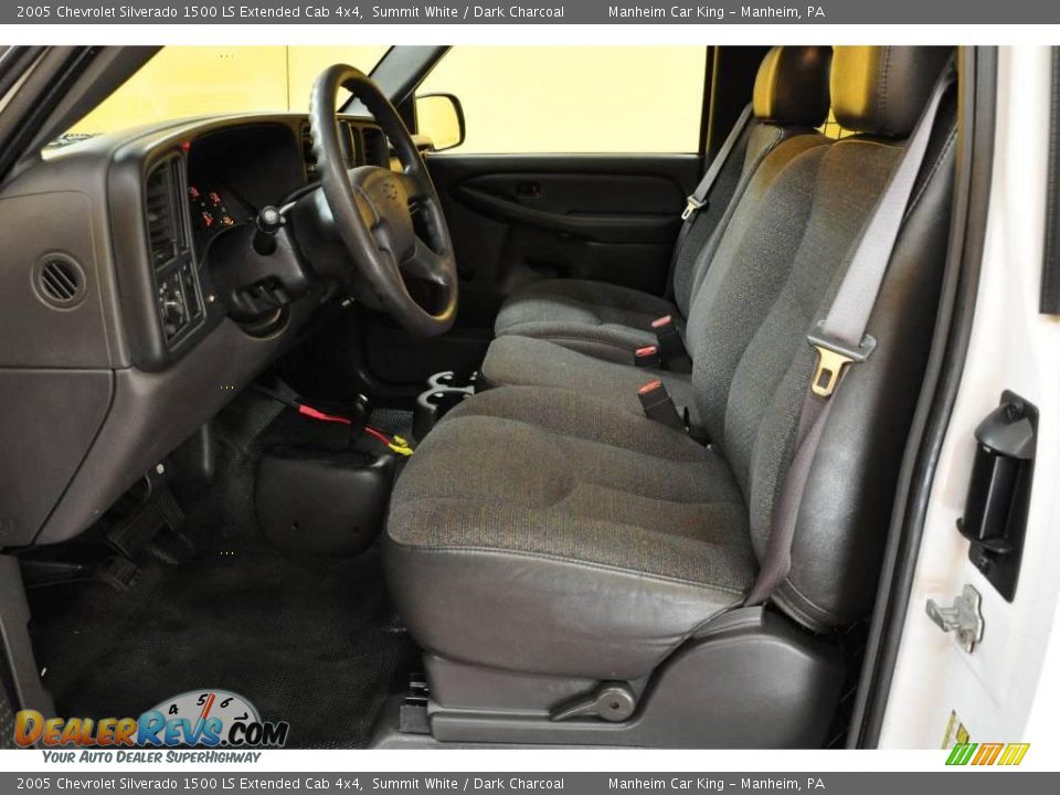 2005 Chevrolet Silverado 1500 LS Extended Cab 4x4 Summit White / Dark Charcoal Photo #10