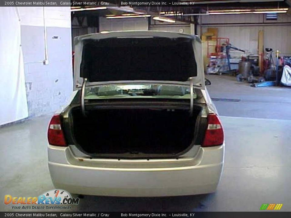2005 Chevrolet Malibu Sedan Galaxy Silver Metallic / Gray Photo #14