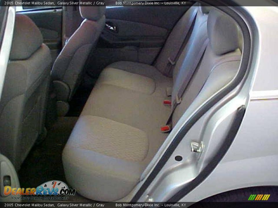 2005 Chevrolet Malibu Sedan Galaxy Silver Metallic / Gray Photo #17