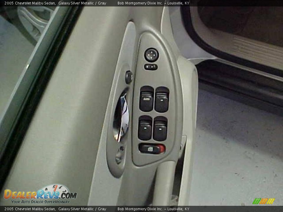 2005 Chevrolet Malibu Sedan Galaxy Silver Metallic / Gray Photo #19