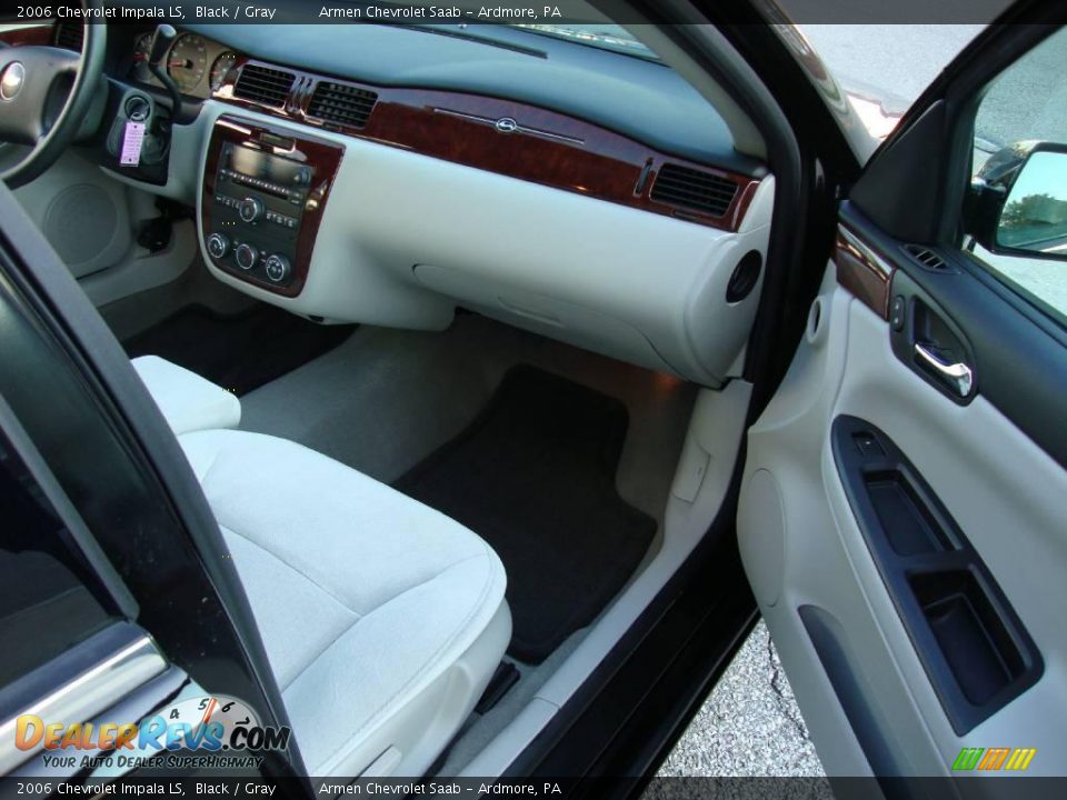 2006 Chevrolet Impala LS Black / Gray Photo #17