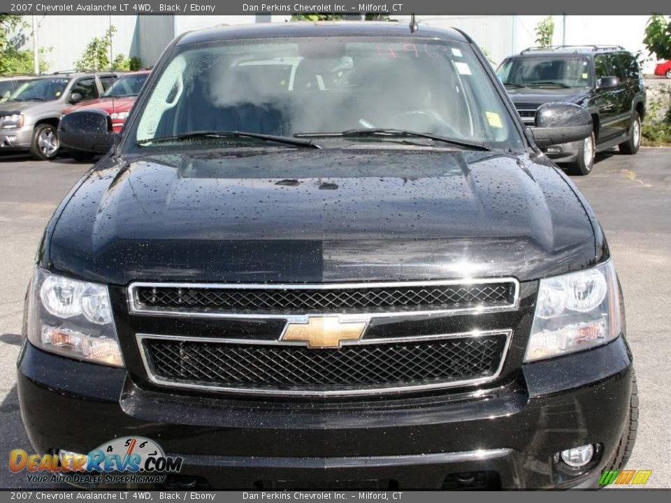 2007 Chevrolet Avalanche LT 4WD Black / Ebony Photo #2