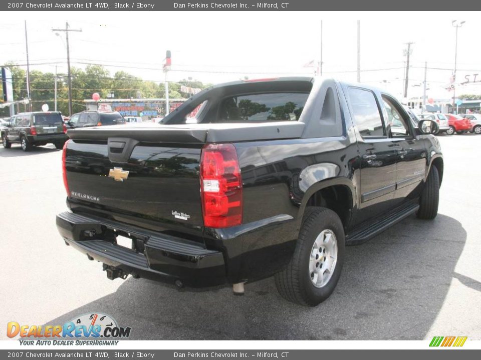 2007 Chevrolet Avalanche LT 4WD Black / Ebony Photo #5