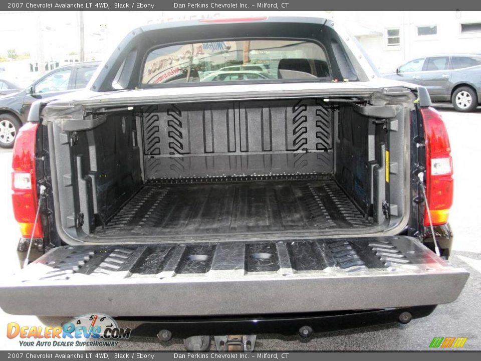 2007 Chevrolet Avalanche LT 4WD Black / Ebony Photo #7
