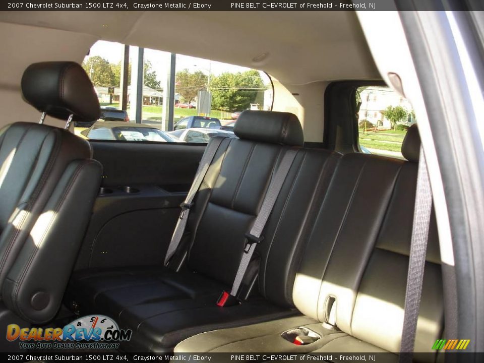 2007 Chevrolet Suburban 1500 LTZ 4x4 Graystone Metallic / Ebony Photo #12