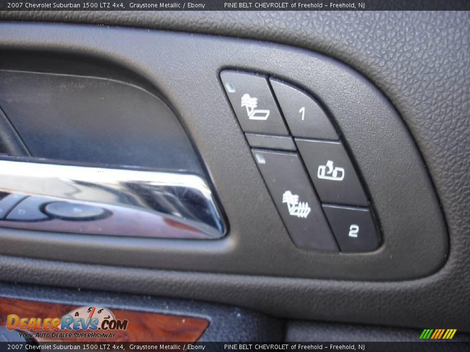2007 Chevrolet Suburban 1500 LTZ 4x4 Graystone Metallic / Ebony Photo #17