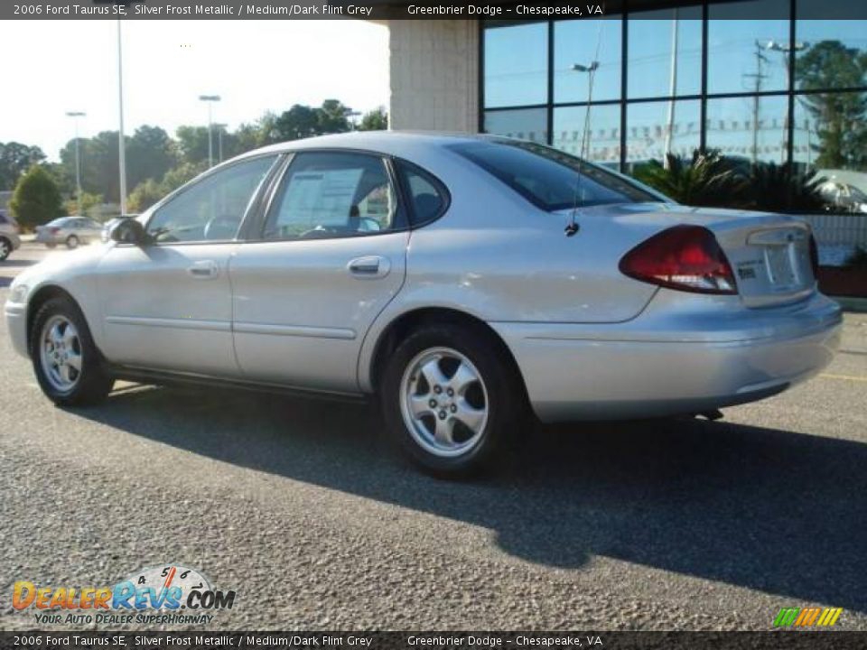 2006 Ford Taurus SE Silver Frost Metallic / Medium/Dark Flint Grey Photo #4