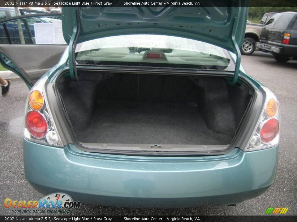 2002 Nissan Altima 2.5 S Seascape Light Blue / Frost Gray Photo #10