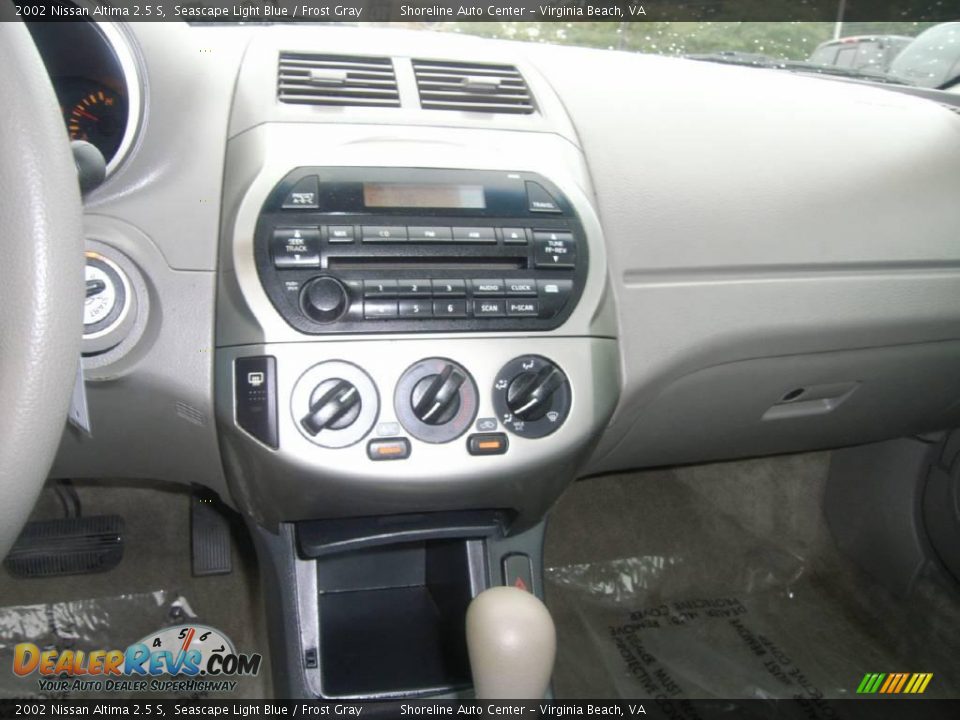 2002 Nissan Altima 2.5 S Seascape Light Blue / Frost Gray Photo #14