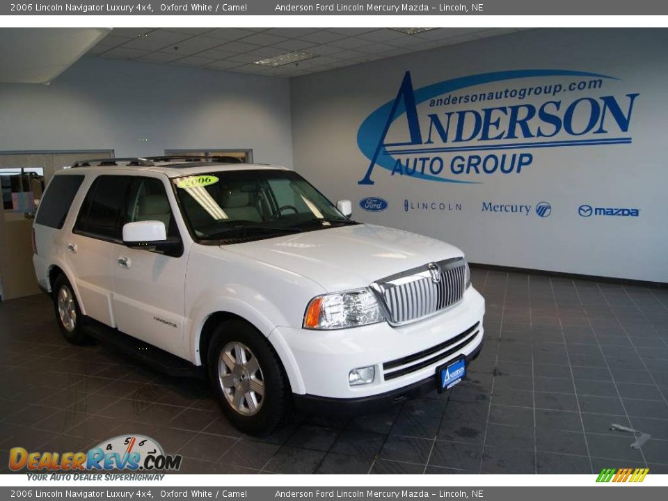 2006 Lincoln Navigator Luxury 4x4 Oxford White / Camel Photo #1