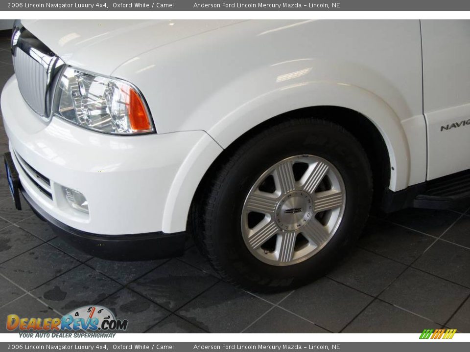 2006 Lincoln Navigator Luxury 4x4 Oxford White / Camel Photo #10
