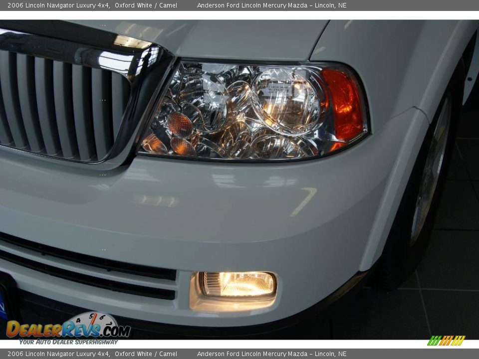 2006 Lincoln Navigator Luxury 4x4 Oxford White / Camel Photo #14