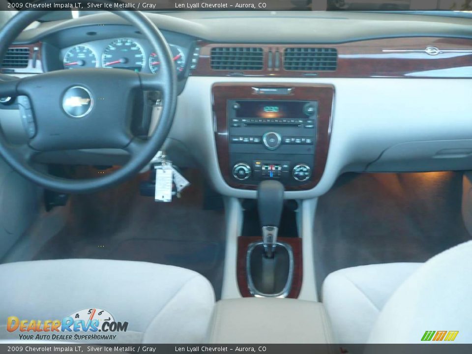 2009 Chevrolet Impala LT Silver Ice Metallic / Gray Photo #15