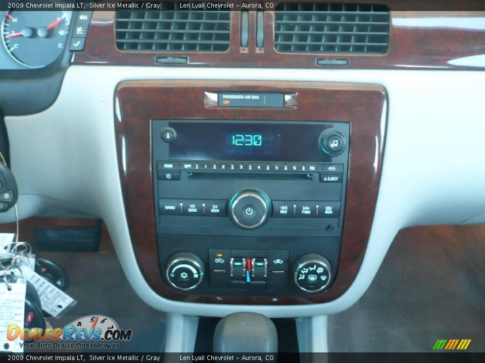 2009 Chevrolet Impala LT Silver Ice Metallic / Gray Photo #17