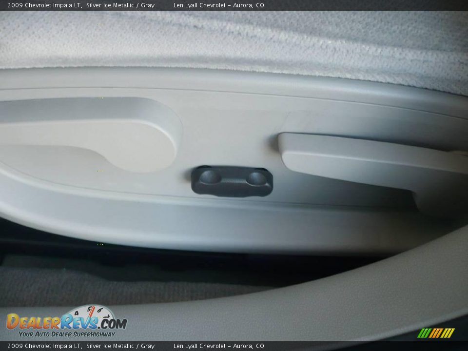 2009 Chevrolet Impala LT Silver Ice Metallic / Gray Photo #22