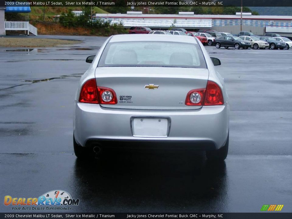 2009 Chevrolet Malibu LT Sedan Silver Ice Metallic / Titanium Photo #7