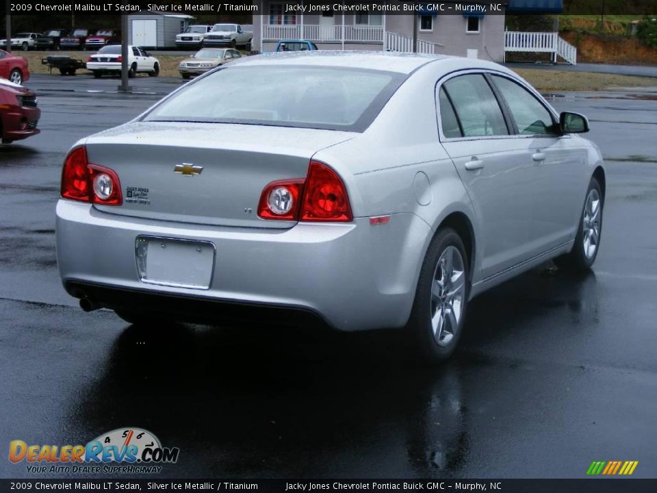 2009 Chevrolet Malibu LT Sedan Silver Ice Metallic / Titanium Photo #8