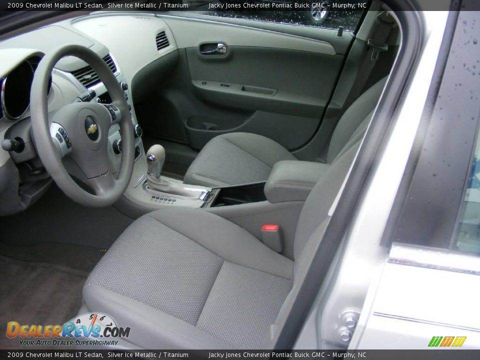 2009 Chevrolet Malibu LT Sedan Silver Ice Metallic / Titanium Photo #9