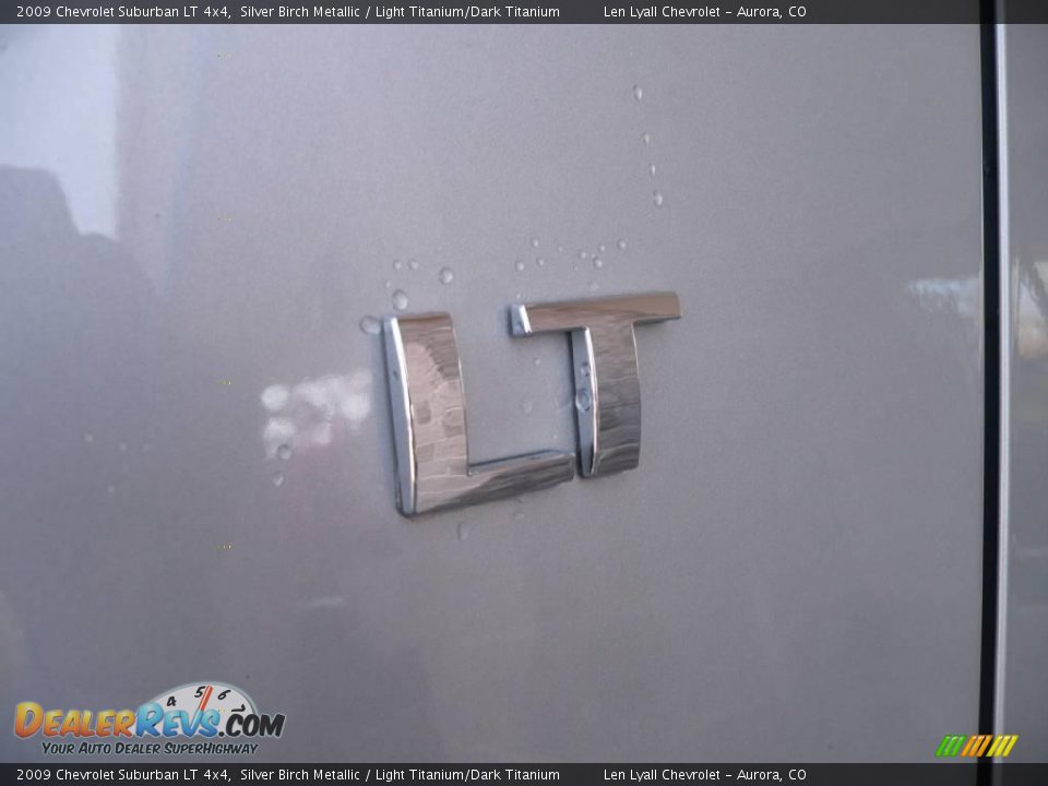 2009 Chevrolet Suburban LT 4x4 Silver Birch Metallic / Light Titanium/Dark Titanium Photo #15