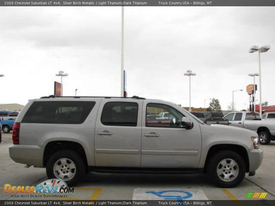 2009 Chevrolet Suburban LT 4x4 Silver Birch Metallic / Light Titanium/Dark Titanium Photo #4