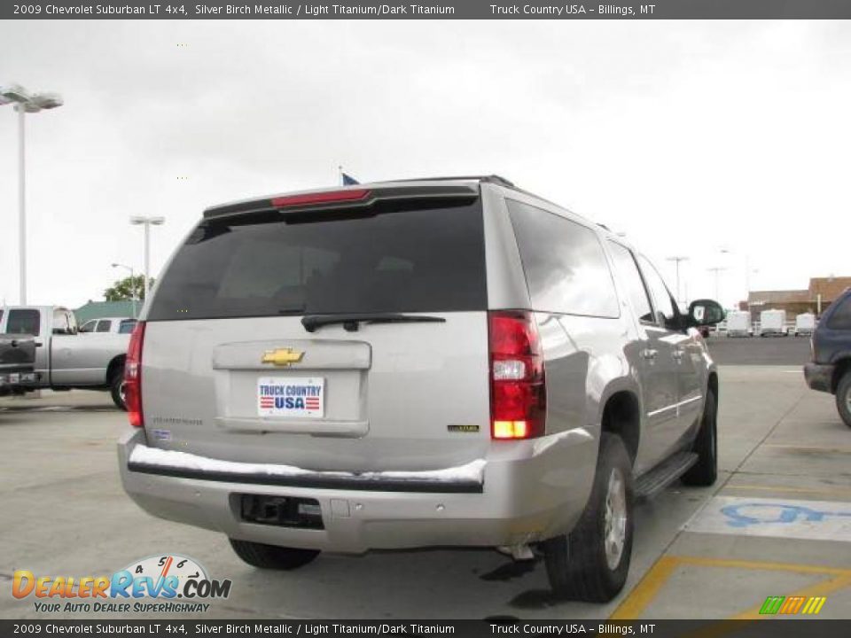 2009 Chevrolet Suburban LT 4x4 Silver Birch Metallic / Light Titanium/Dark Titanium Photo #5