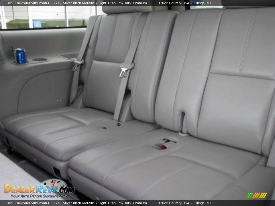 2009 Chevrolet Suburban LT 4x4 Silver Birch Metallic / Light Titanium/Dark Titanium Photo #8