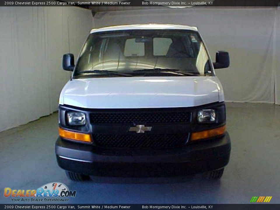 2009 Chevrolet Express 2500 Cargo Van Summit White / Medium Pewter Photo #2