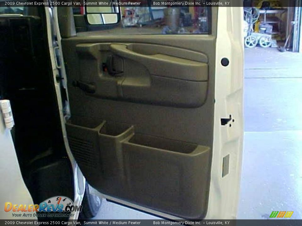 2009 Chevrolet Express 2500 Cargo Van Summit White / Medium Pewter Photo #6
