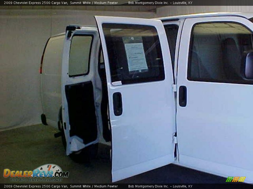 2009 Chevrolet Express 2500 Cargo Van Summit White / Medium Pewter Photo #9