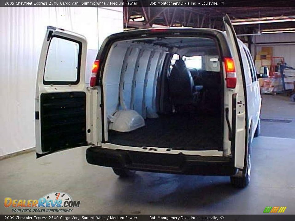 2009 Chevrolet Express 2500 Cargo Van Summit White / Medium Pewter Photo #14