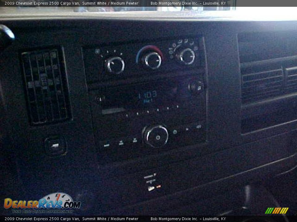 2009 Chevrolet Express 2500 Cargo Van Summit White / Medium Pewter Photo #19