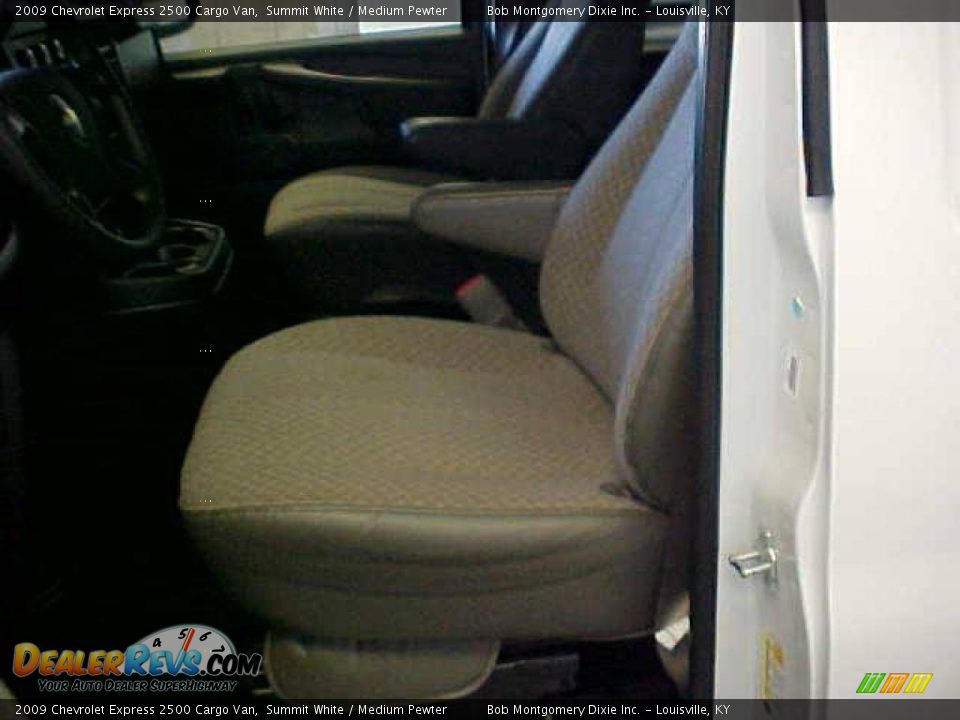 2009 Chevrolet Express 2500 Cargo Van Summit White / Medium Pewter Photo #21