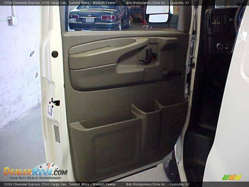 2009 Chevrolet Express 2500 Cargo Van Summit White / Medium Pewter Photo #22