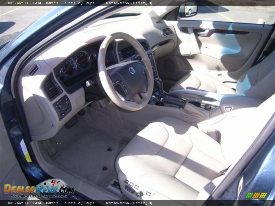 2006 Volvo XC70 AWD Barents Blue Metallic / Taupe Photo #11