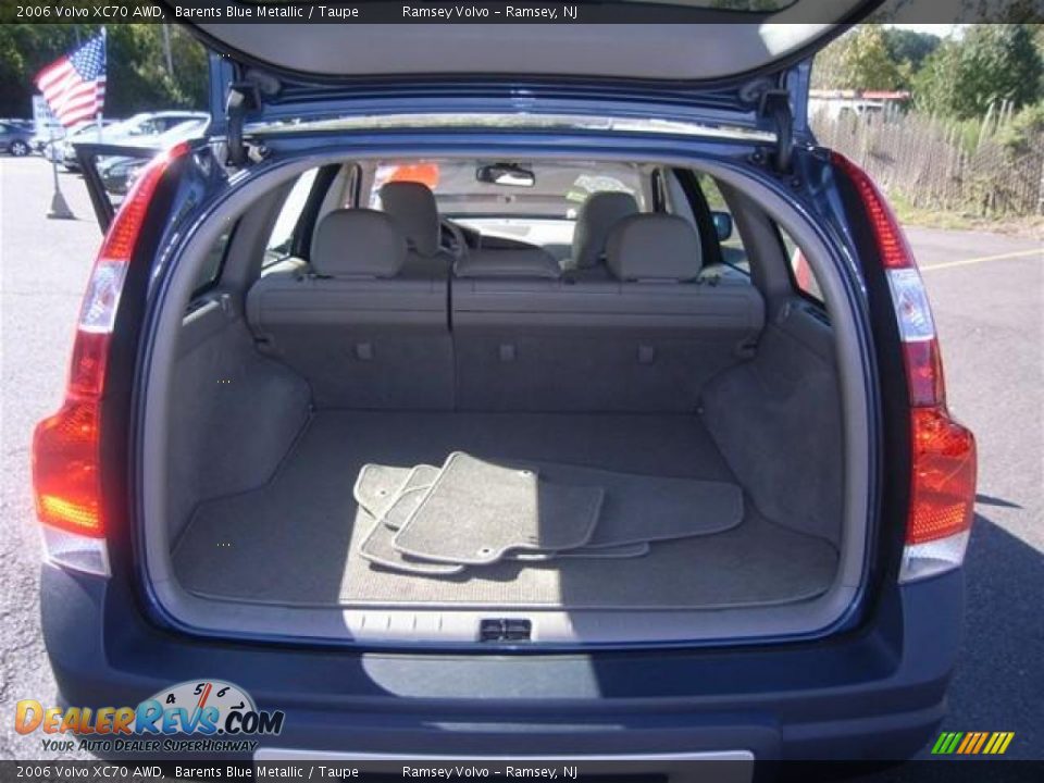 2006 Volvo XC70 AWD Barents Blue Metallic / Taupe Photo #15