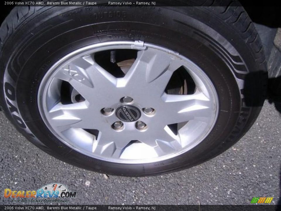 2006 Volvo XC70 AWD Barents Blue Metallic / Taupe Photo #16