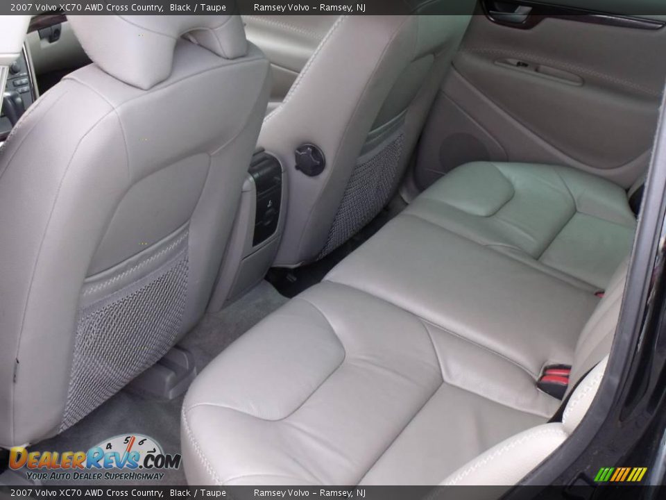 2007 Volvo XC70 AWD Cross Country Black / Taupe Photo #12