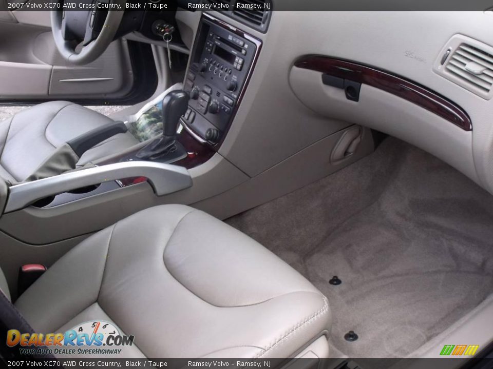 2007 Volvo XC70 AWD Cross Country Black / Taupe Photo #14