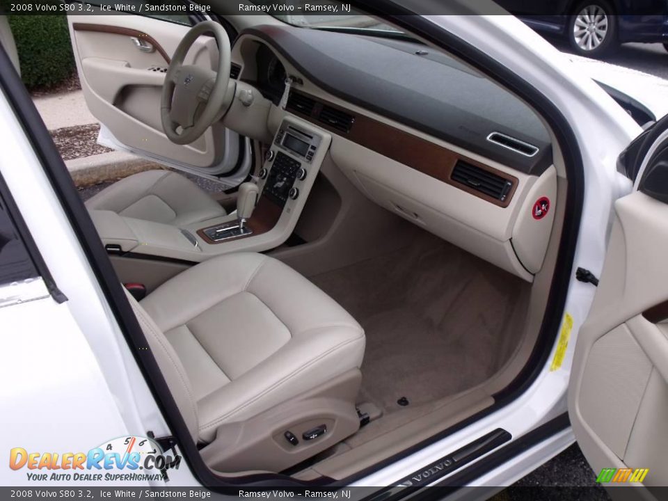 2008 Volvo S80 3.2 Ice White / Sandstone Beige Photo #16