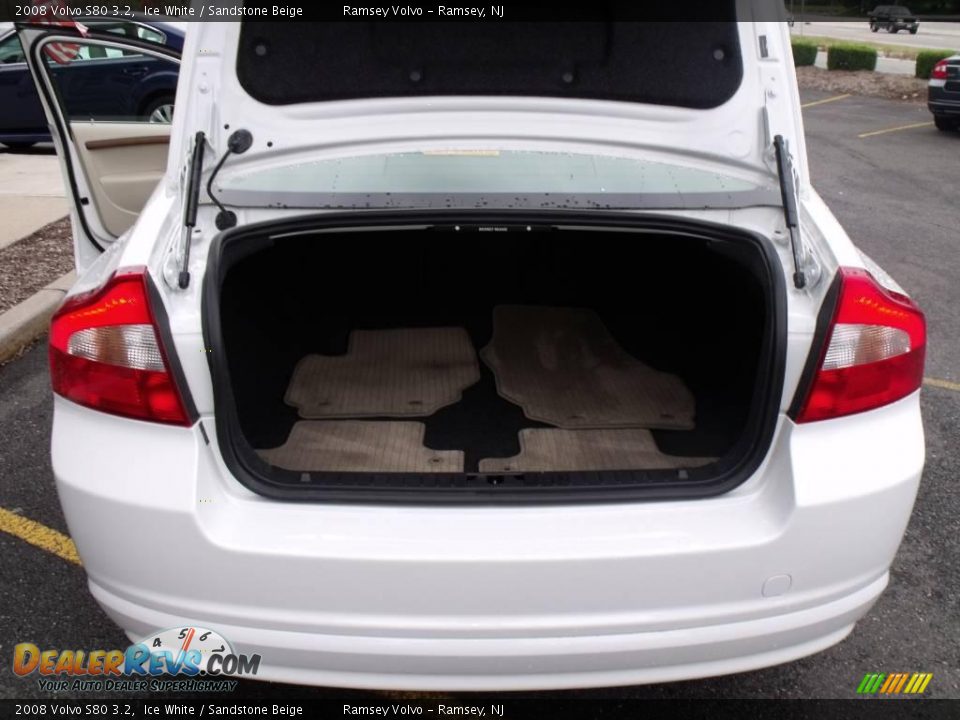 2008 Volvo S80 3.2 Ice White / Sandstone Beige Photo #17