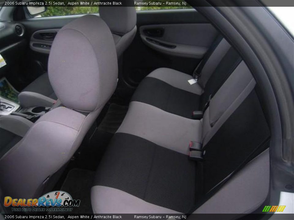 2006 Subaru Impreza 2.5i Sedan Aspen White / Anthracite Black Photo #11