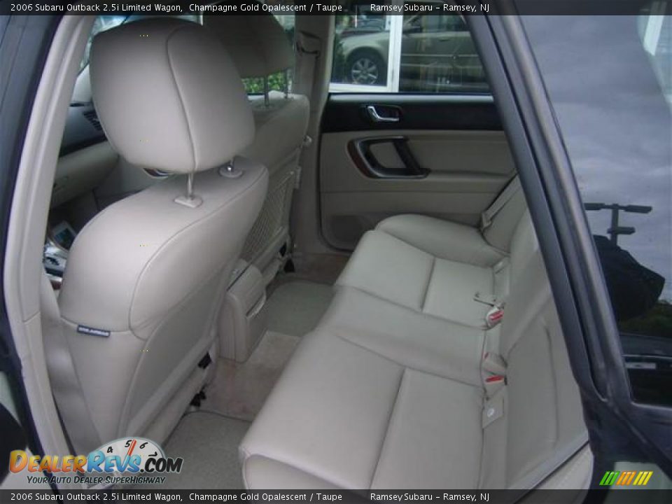 2006 Subaru Outback 2.5i Limited Wagon Champagne Gold Opalescent / Taupe Photo #12