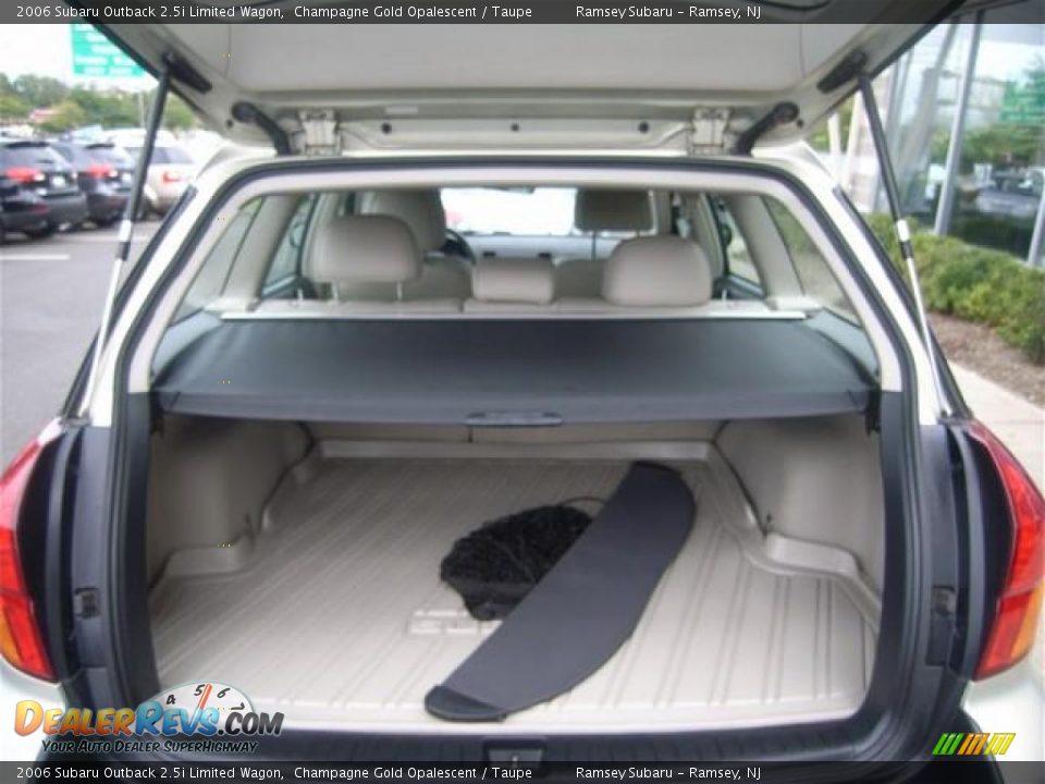 2006 Subaru Outback 2.5i Limited Wagon Champagne Gold Opalescent / Taupe Photo #14