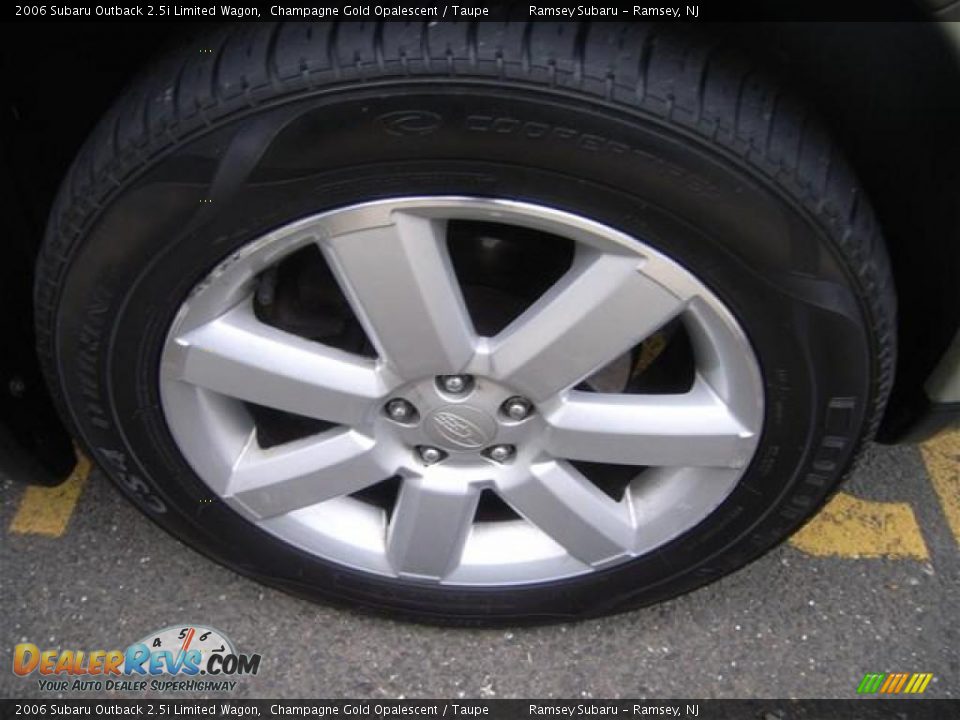 2006 Subaru Outback 2.5i Limited Wagon Champagne Gold Opalescent / Taupe Photo #18