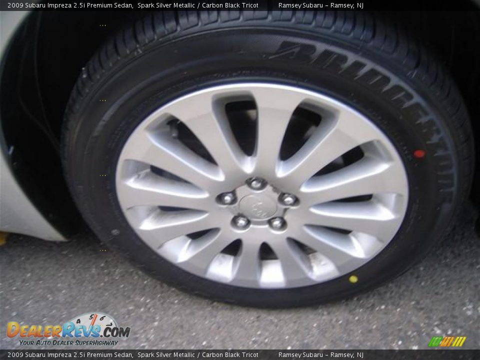 2009 Subaru Impreza 2.5i Premium Sedan Spark Silver Metallic / Carbon Black Tricot Photo #17