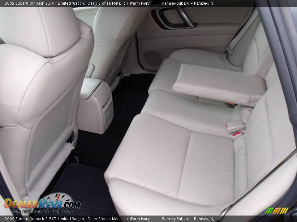 2009 Subaru Outback 2.5XT Limited Wagon Deep Bronze Metallic / Warm Ivory Photo #11