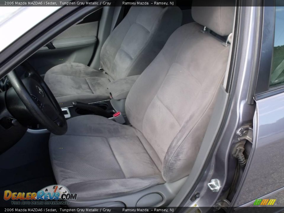 2006 Mazda MAZDA6 i Sedan Tungsten Gray Metallic / Gray Photo #10