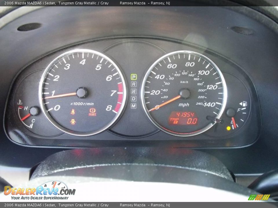 2006 Mazda MAZDA6 i Sedan Tungsten Gray Metallic / Gray Photo #16