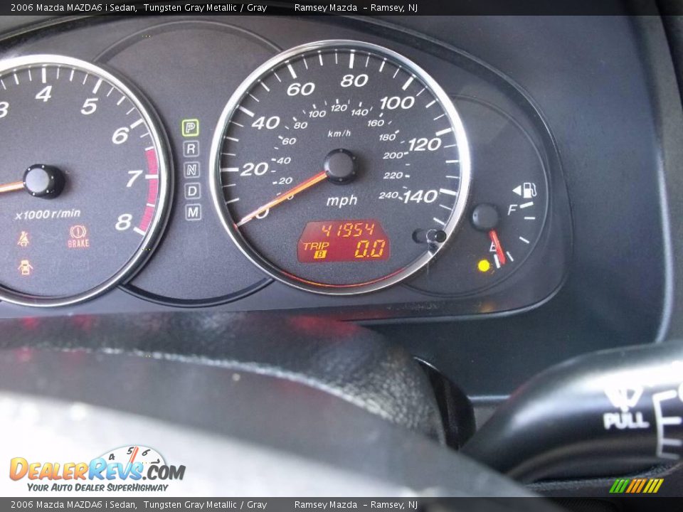 2006 Mazda MAZDA6 i Sedan Tungsten Gray Metallic / Gray Photo #17